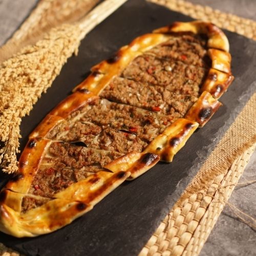 Kıymalı Pide (1,5 Porsiyon)